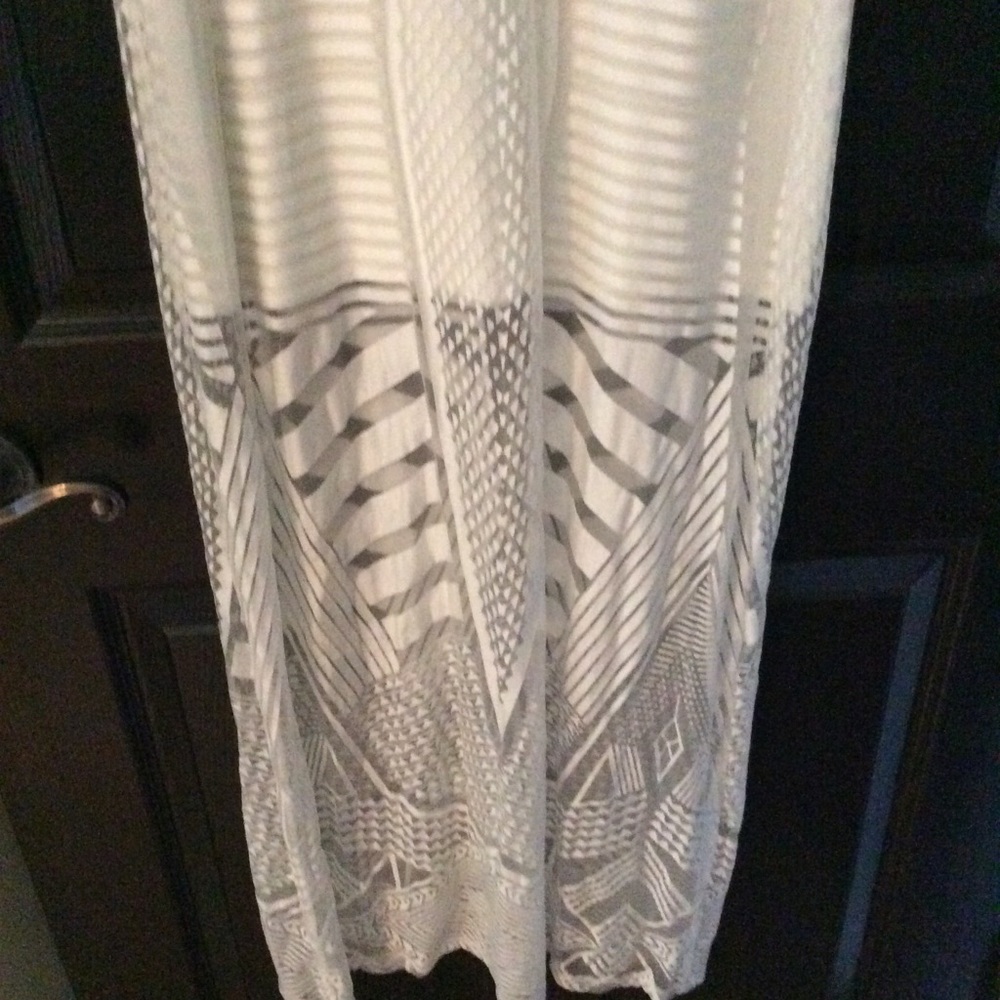 Cache Dress - Picture 2 of 7